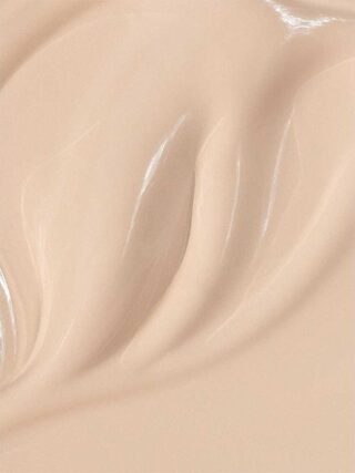 Mádara Skin Equal Soft Glow Foundation SPF15 -Kuulas Meikkivoide – Porcelain 10